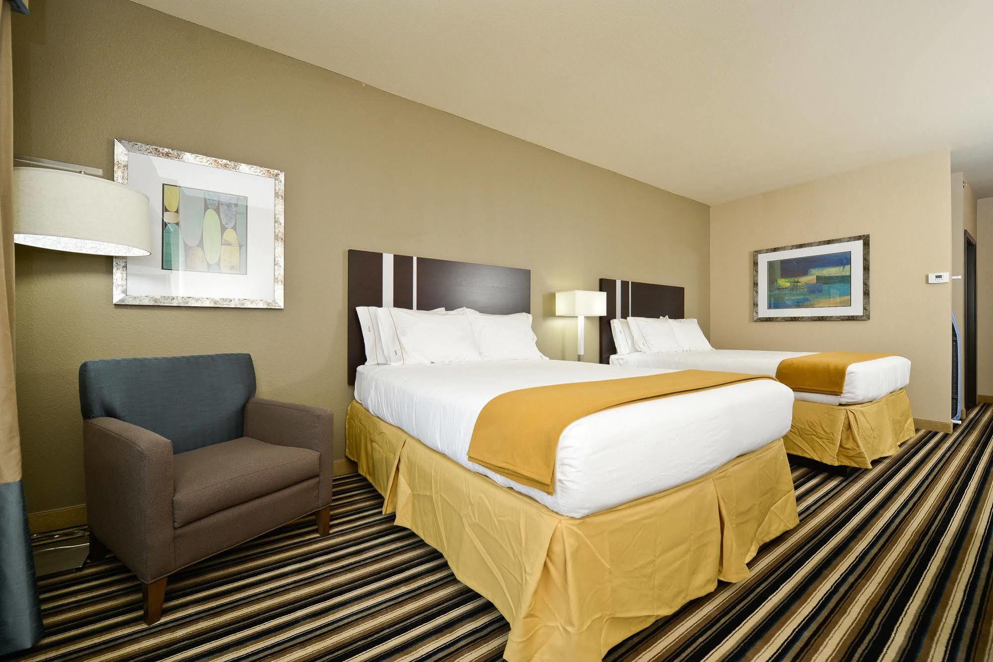 Holiday Inn Express & Suites Forrest City By Ihg Exterior photo